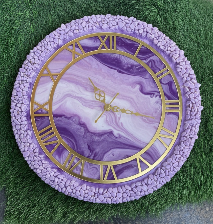 Resin marble clock