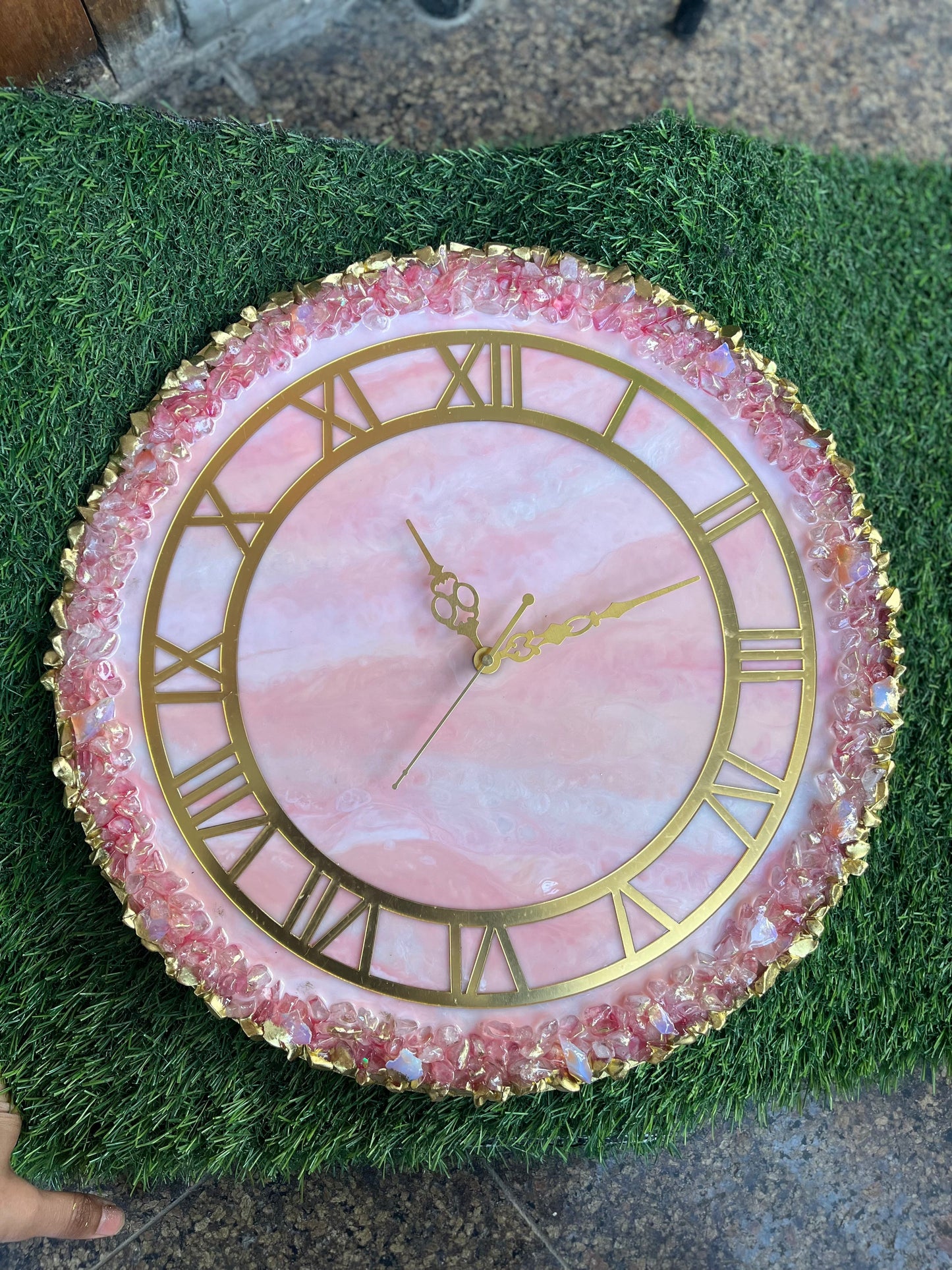 Resin marble clock