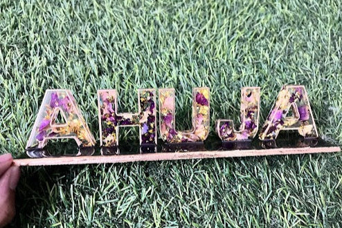 Surname stand